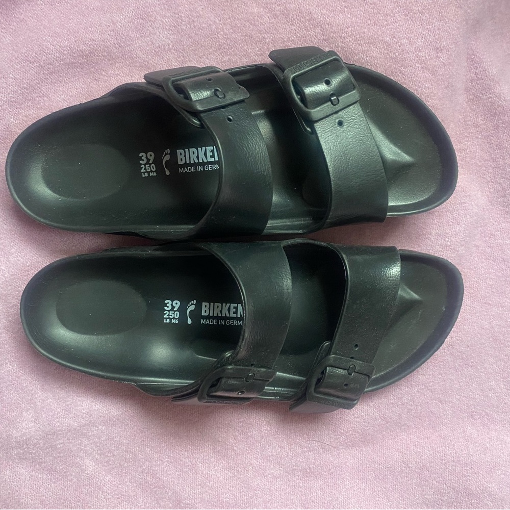 BIRKENSTOCK black women’s sandals